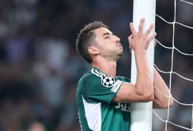 Golčina Đuričića, "šamar" Gaćinoviću, Lesor u publici i pobeda AEK-a u derbiju Atine